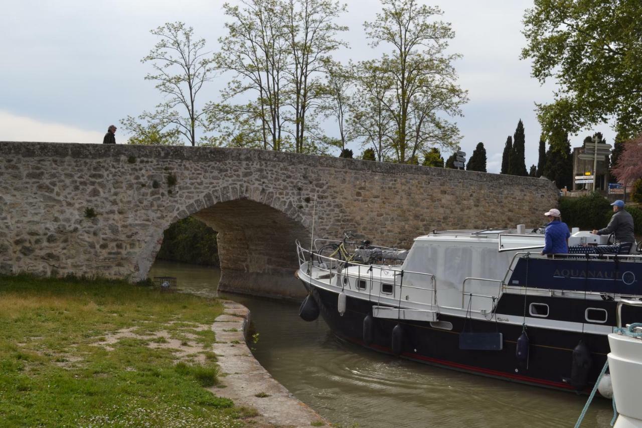 L'Instant Canal Capestang Bagian luar foto