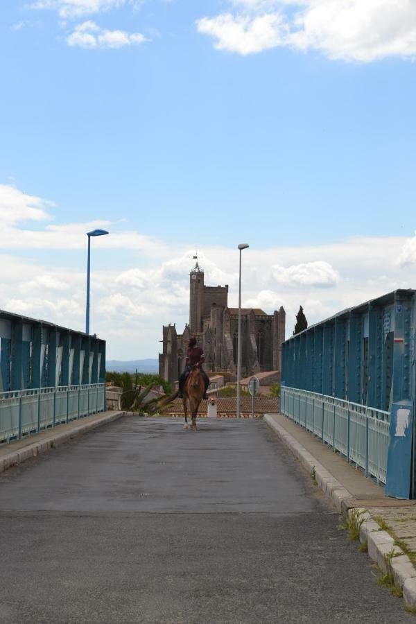 L'Instant Canal Capestang Bagian luar foto